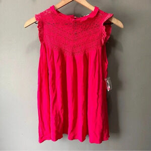 Grace + Karma Hot Pink Top. NWT. Small‎